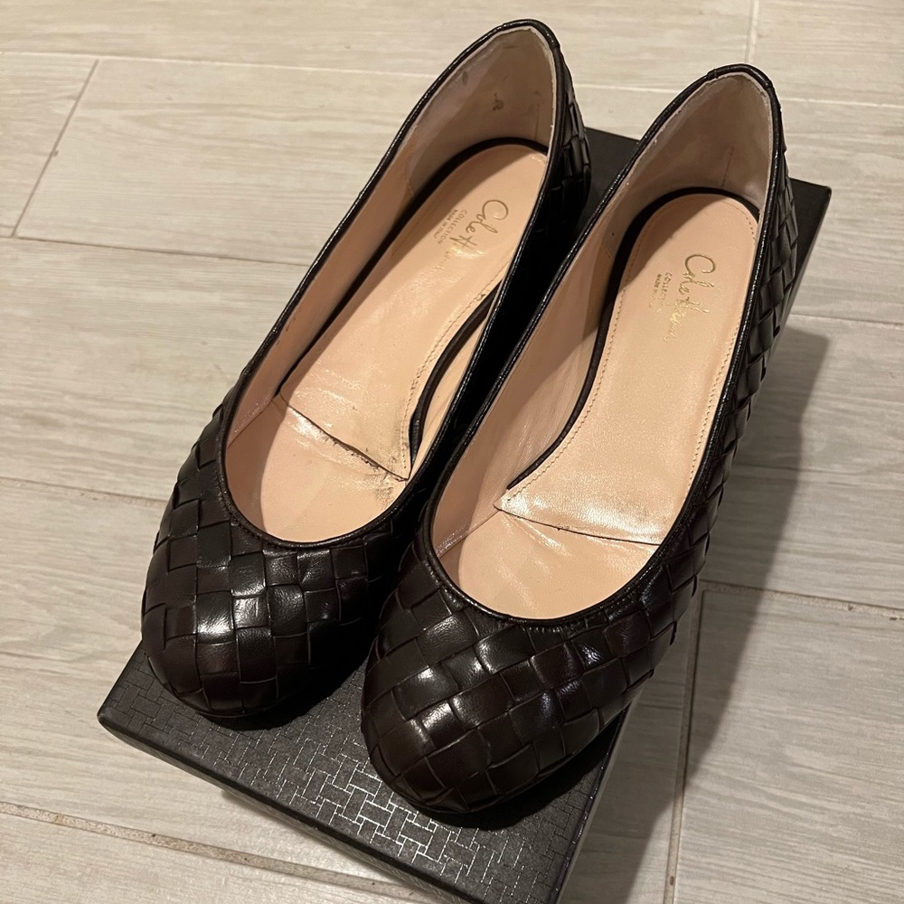 Cole Haan Ballet Shoes Size 8 B. Made in Italy.